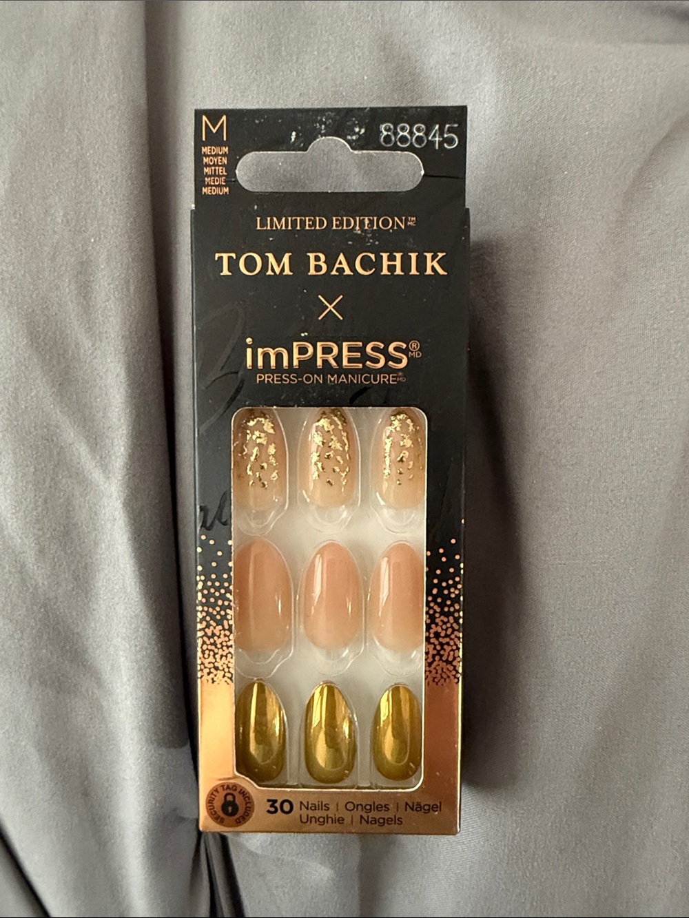 Gold & Nude Press-On Manicure (30 Nails)